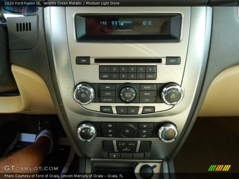 Atlantis Green Metallic / Medium Light Stone 2010 Ford Fusion SE