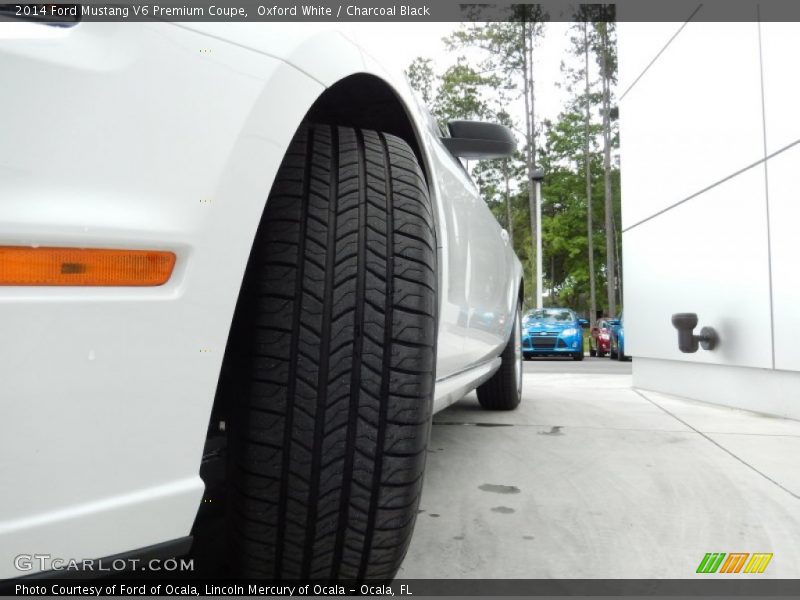 Oxford White / Charcoal Black 2014 Ford Mustang V6 Premium Coupe