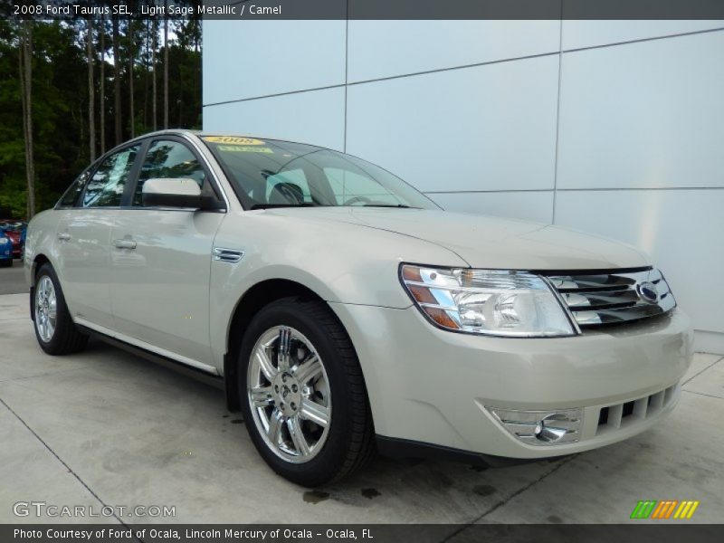 Front 3/4 View of 2008 Taurus SEL