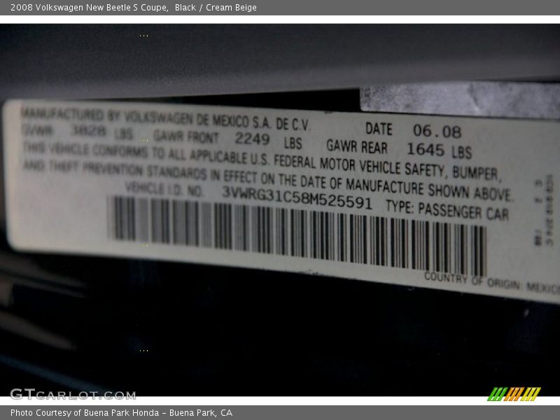 Black / Cream Beige 2008 Volkswagen New Beetle S Coupe