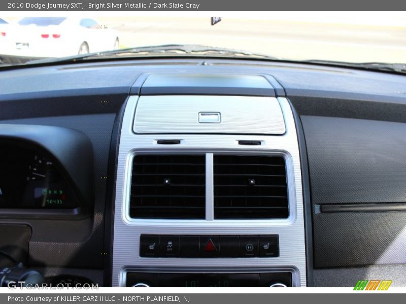 Bright Silver Metallic / Dark Slate Gray 2010 Dodge Journey SXT