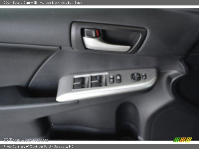 Attitude Black Metallic / Black 2014 Toyota Camry SE