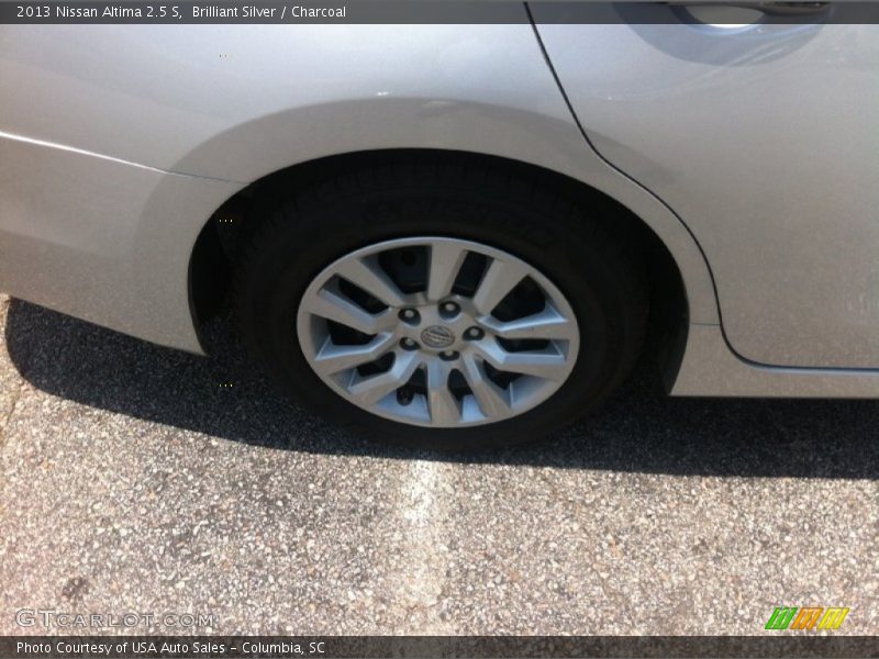 Brilliant Silver / Charcoal 2013 Nissan Altima 2.5 S