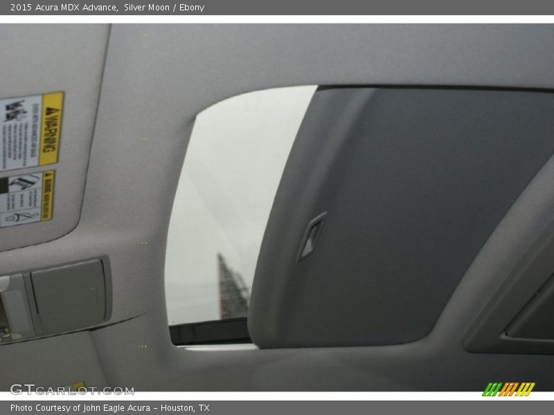 Sunroof of 2015 MDX Advance