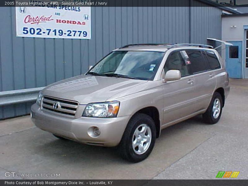 Sonora Gold Pearl / Ivory 2005 Toyota Highlander 4WD