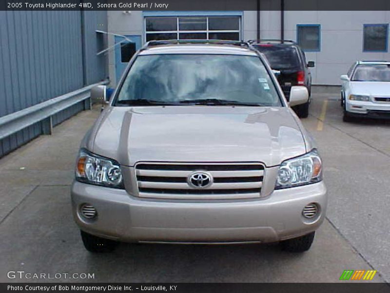 Sonora Gold Pearl / Ivory 2005 Toyota Highlander 4WD
