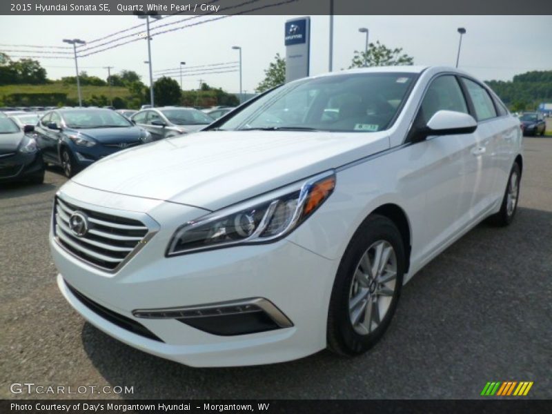 Quartz White Pearl / Gray 2015 Hyundai Sonata SE