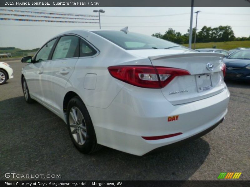 Quartz White Pearl / Gray 2015 Hyundai Sonata SE
