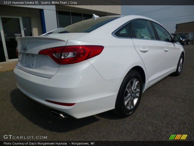 Quartz White Pearl / Gray 2015 Hyundai Sonata SE
