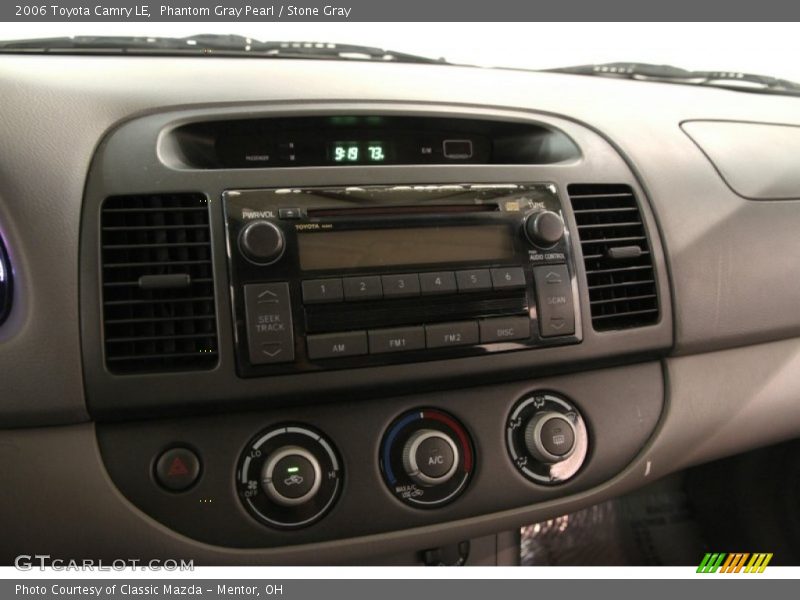 Controls of 2006 Camry LE