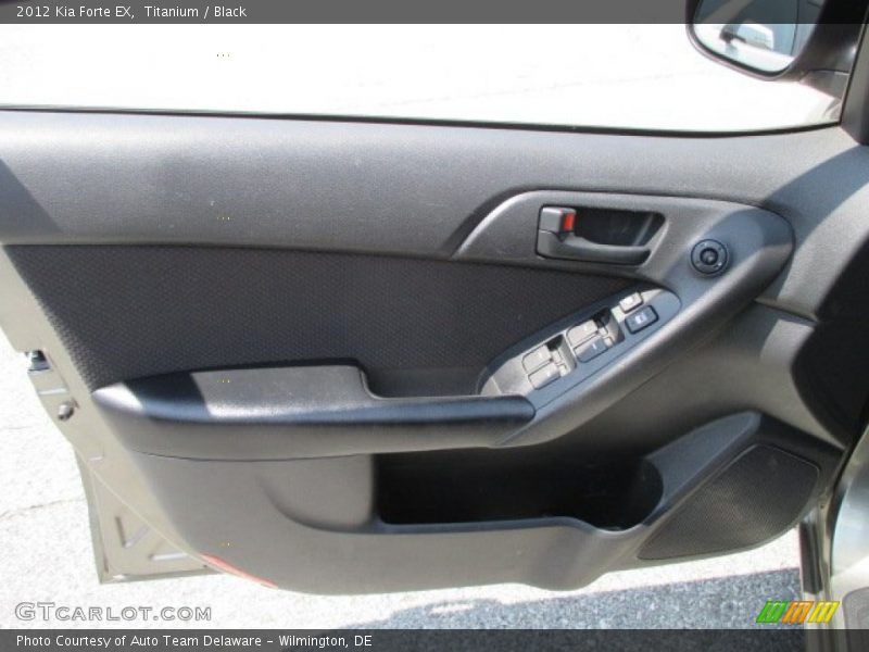 Titanium / Black 2012 Kia Forte EX
