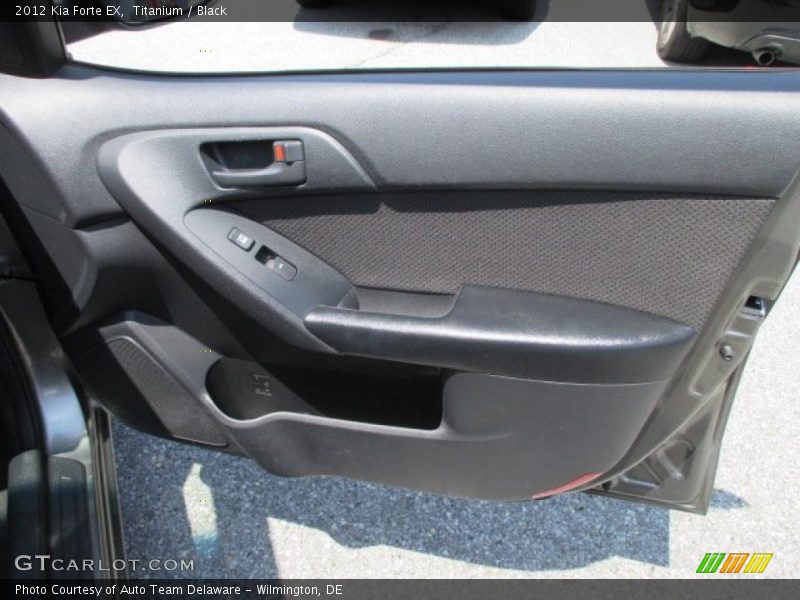 Titanium / Black 2012 Kia Forte EX
