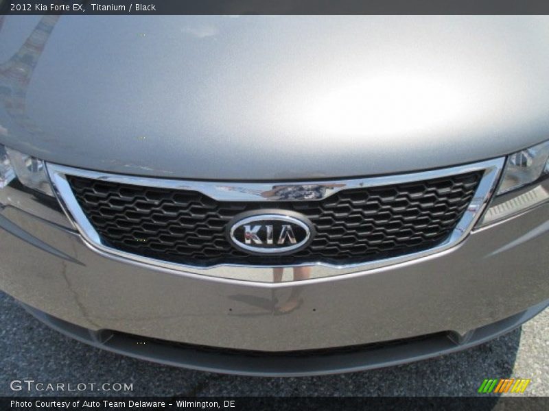 Titanium / Black 2012 Kia Forte EX