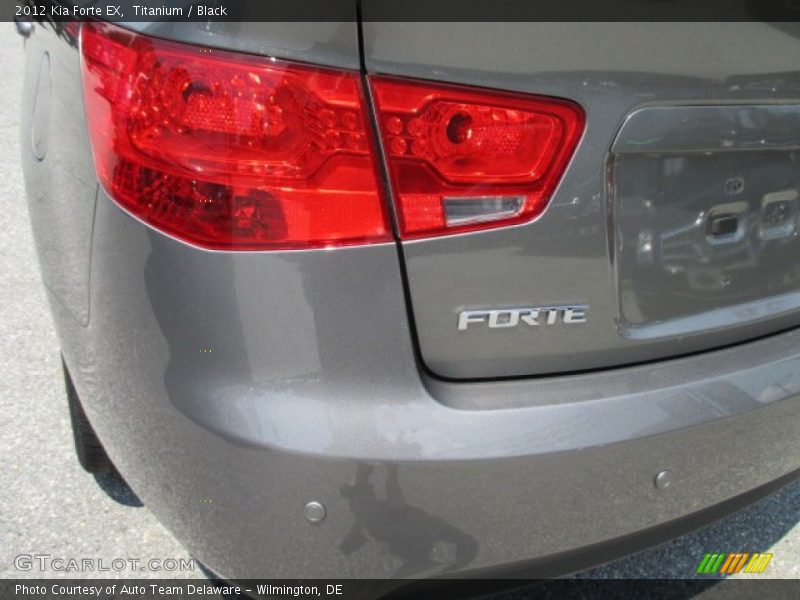 Titanium / Black 2012 Kia Forte EX