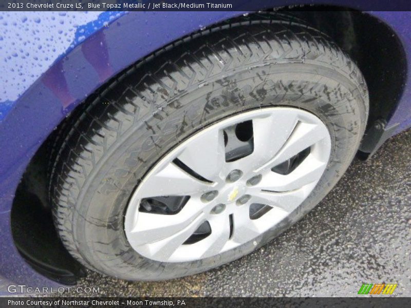 Blue Topaz Metallic / Jet Black/Medium Titanium 2013 Chevrolet Cruze LS