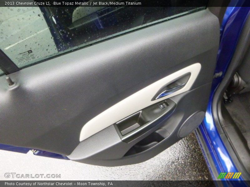 Blue Topaz Metallic / Jet Black/Medium Titanium 2013 Chevrolet Cruze LS