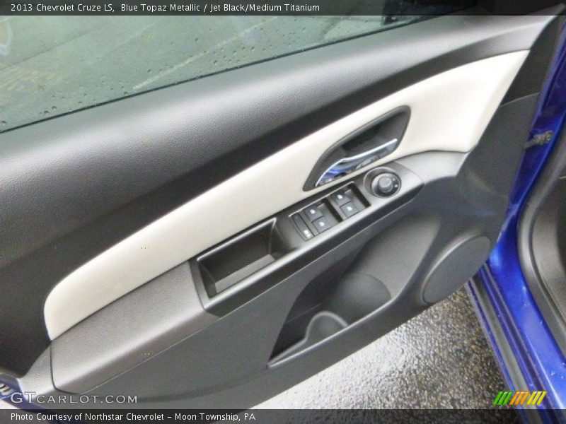 Blue Topaz Metallic / Jet Black/Medium Titanium 2013 Chevrolet Cruze LS