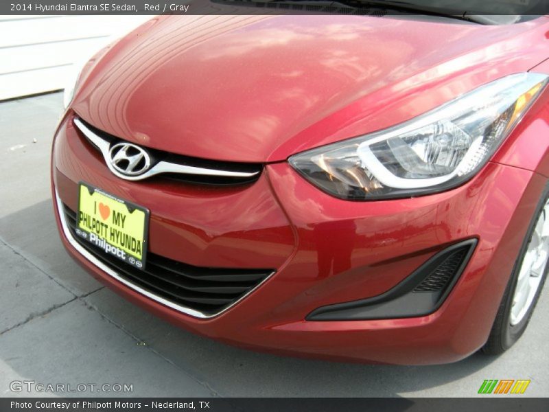 Red / Gray 2014 Hyundai Elantra SE Sedan