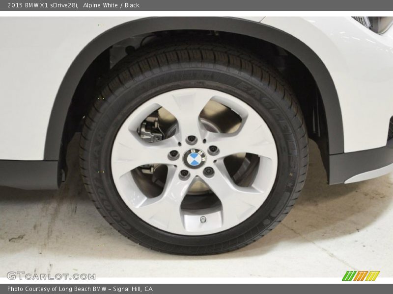 Alpine White / Black 2015 BMW X1 sDrive28i