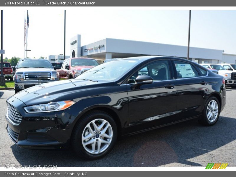 Tuxedo Black / Charcoal Black 2014 Ford Fusion SE