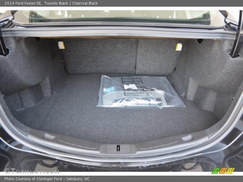 Tuxedo Black / Charcoal Black 2014 Ford Fusion SE