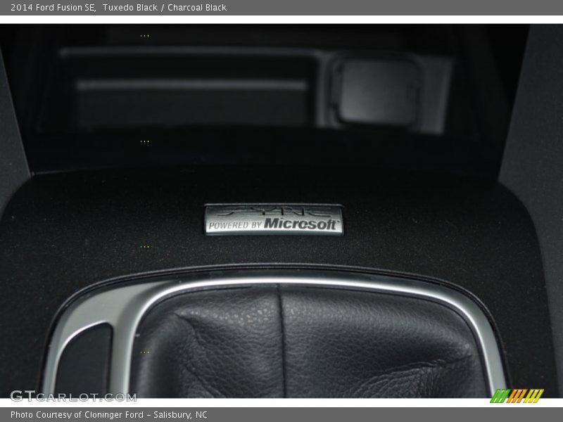 Tuxedo Black / Charcoal Black 2014 Ford Fusion SE