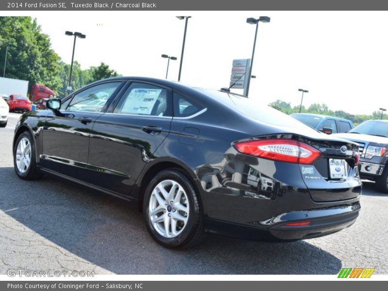 Tuxedo Black / Charcoal Black 2014 Ford Fusion SE