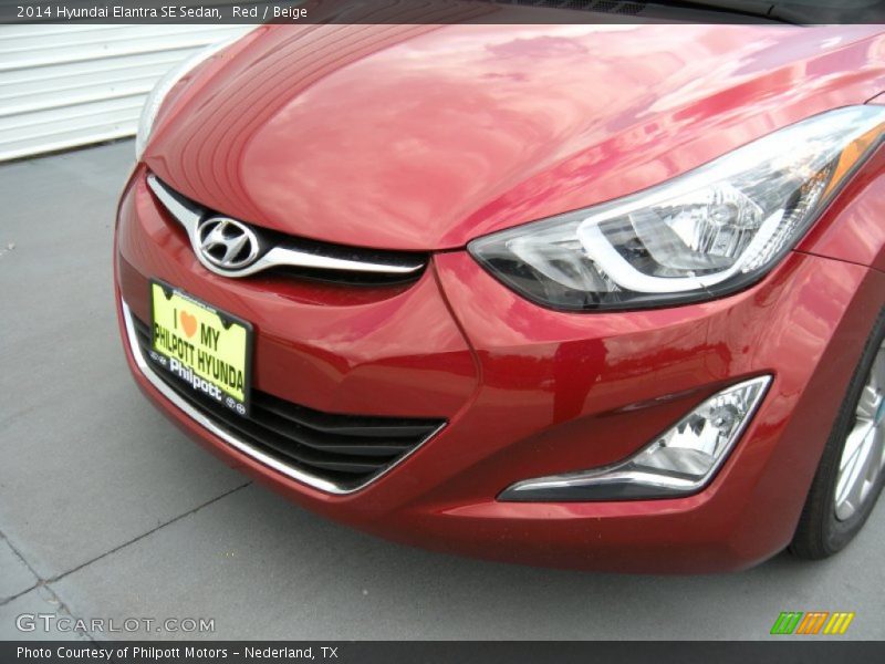 Red / Beige 2014 Hyundai Elantra SE Sedan