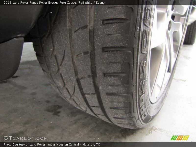 Fuji White / Ebony 2013 Land Rover Range Rover Evoque Pure Coupe