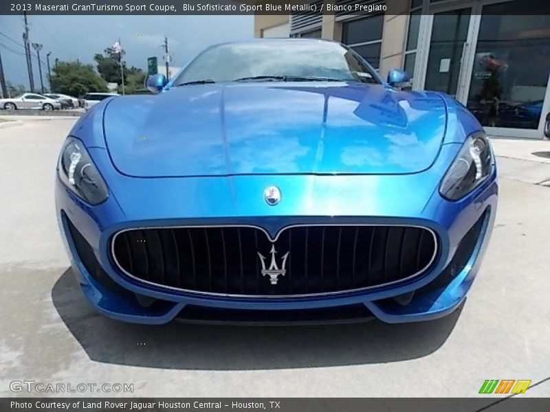 Blu Sofisticato (Sport Blue Metallic) / Bianco Pregiato 2013 Maserati GranTurismo Sport Coupe