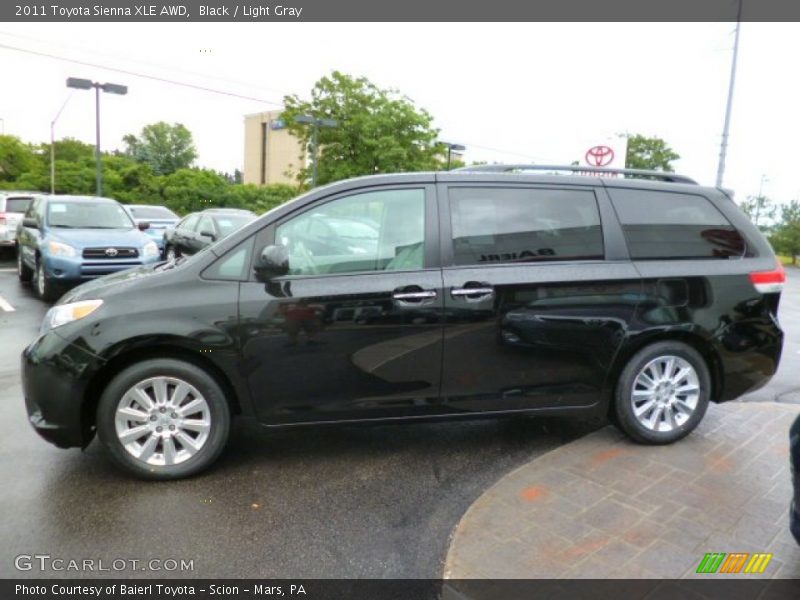 Black / Light Gray 2011 Toyota Sienna XLE AWD
