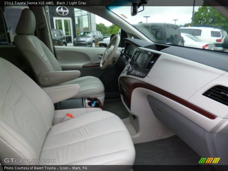 Black / Light Gray 2011 Toyota Sienna XLE AWD