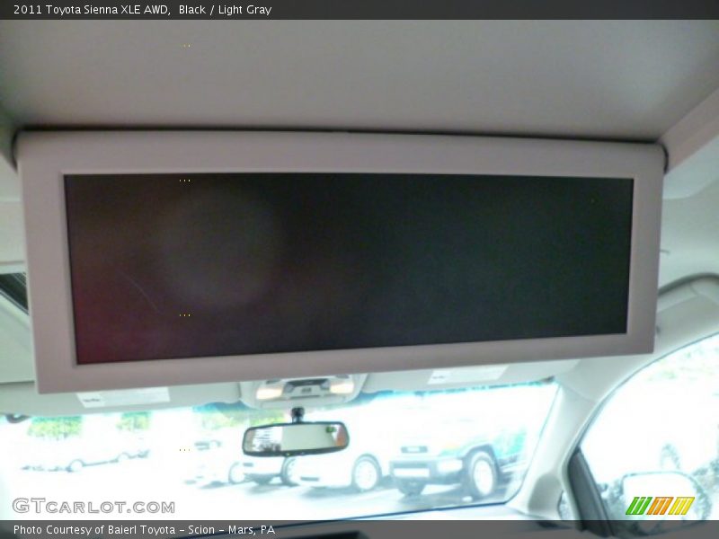 Black / Light Gray 2011 Toyota Sienna XLE AWD