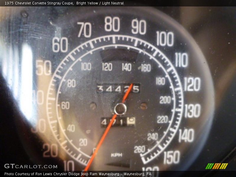 Bright Yellow / Light Neutral 1975 Chevrolet Corvette Stingray Coupe