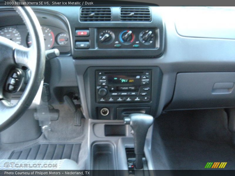 Silver Ice Metallic / Dusk 2000 Nissan Xterra SE V6