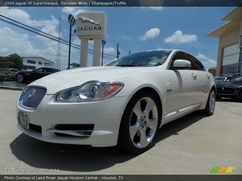 Porcelain White / Champagne/Truffle 2009 Jaguar XF Supercharged