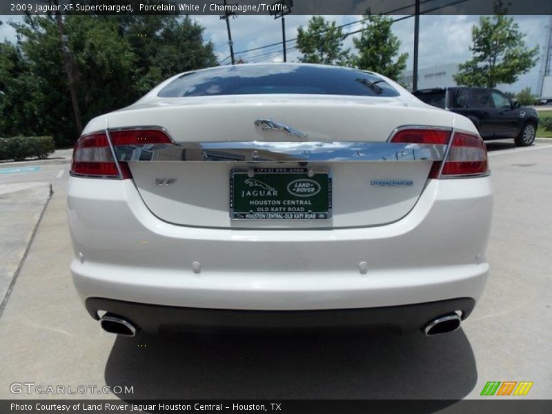 Porcelain White / Champagne/Truffle 2009 Jaguar XF Supercharged