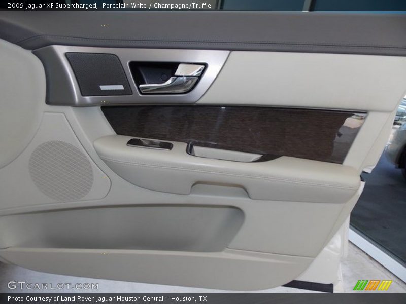 Porcelain White / Champagne/Truffle 2009 Jaguar XF Supercharged