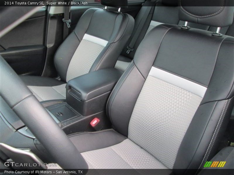 Super White / Black/Ash 2014 Toyota Camry SE