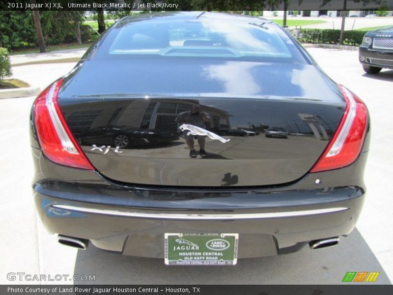 Ultimate Black Metallic / Jet Black/Ivory 2011 Jaguar XJ XJL