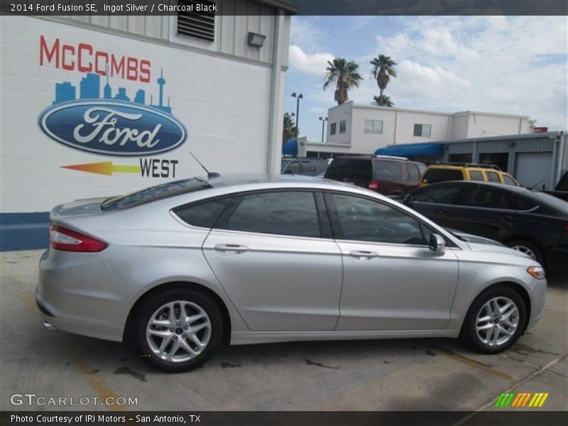 Ingot Silver / Charcoal Black 2014 Ford Fusion SE