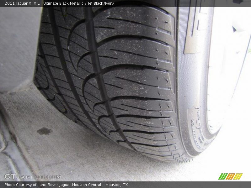 Ultimate Black Metallic / Jet Black/Ivory 2011 Jaguar XJ XJL