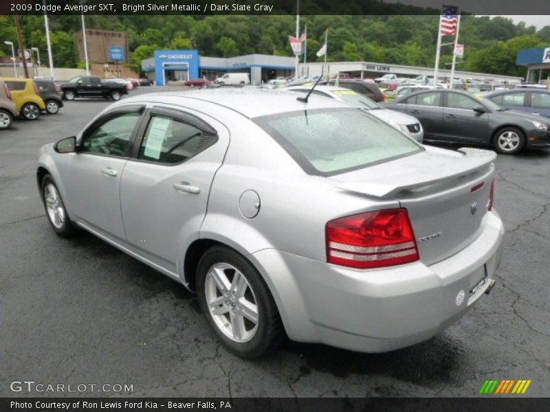 Bright Silver Metallic / Dark Slate Gray 2009 Dodge Avenger SXT