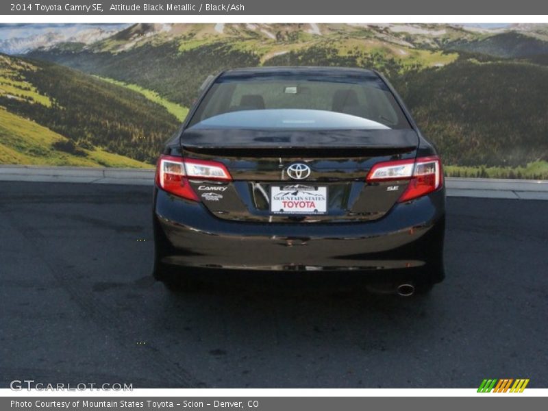 Attitude Black Metallic / Black/Ash 2014 Toyota Camry SE