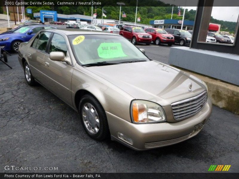 Cashmere / Neutral Shale 2001 Cadillac DeVille Sedan