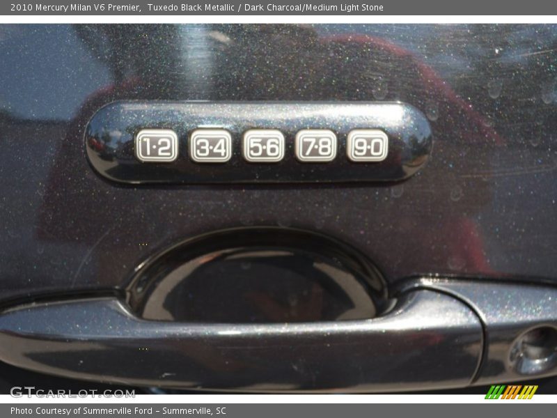Tuxedo Black Metallic / Dark Charcoal/Medium Light Stone 2010 Mercury Milan V6 Premier