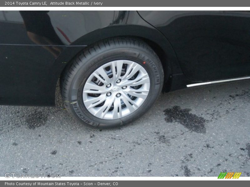 Attitude Black Metallic / Ivory 2014 Toyota Camry LE