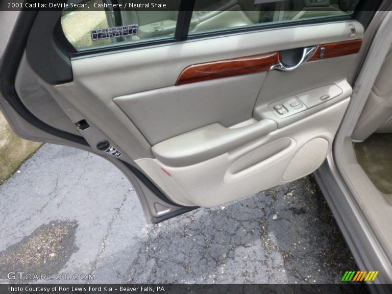 Cashmere / Neutral Shale 2001 Cadillac DeVille Sedan