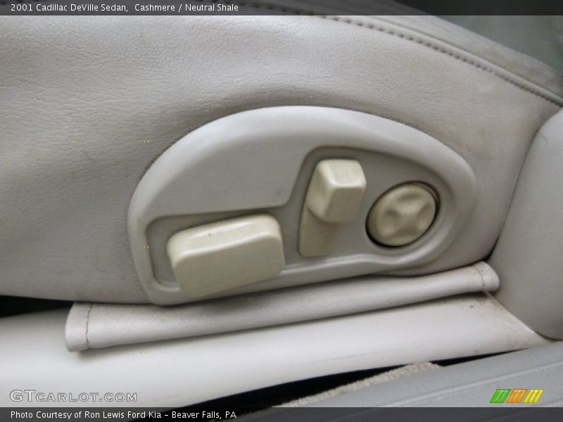 Cashmere / Neutral Shale 2001 Cadillac DeVille Sedan