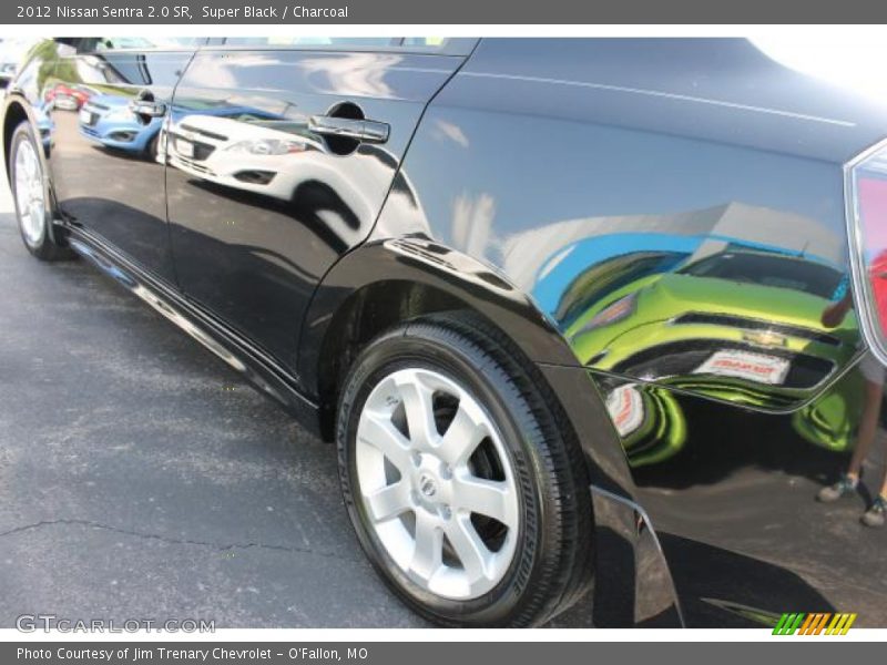 Super Black / Charcoal 2012 Nissan Sentra 2.0 SR